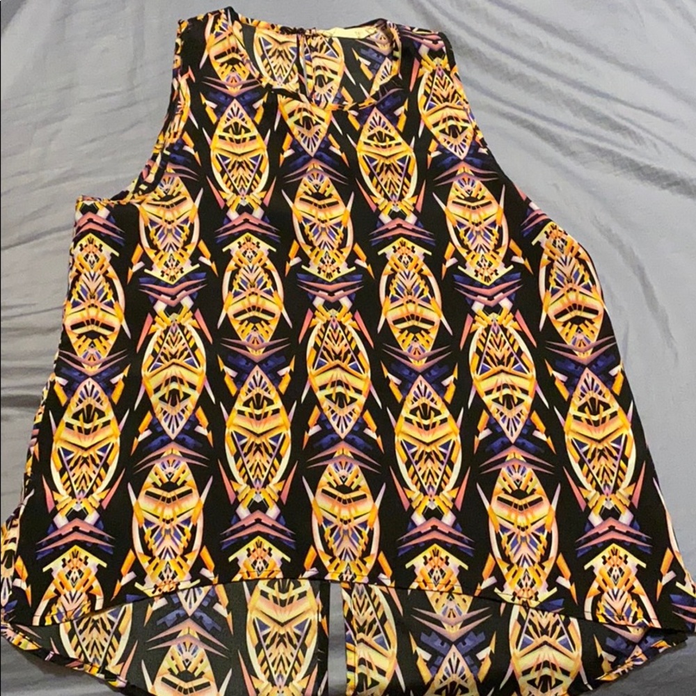Tank top with designs